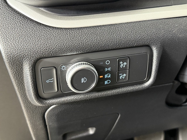 2020 Ford Explorer XLT photo 17