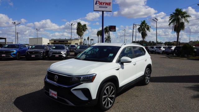 Used 2022 Volkswagen Taos SE with VIN 3VVRX7B21NM082451 for sale in Mission, TX