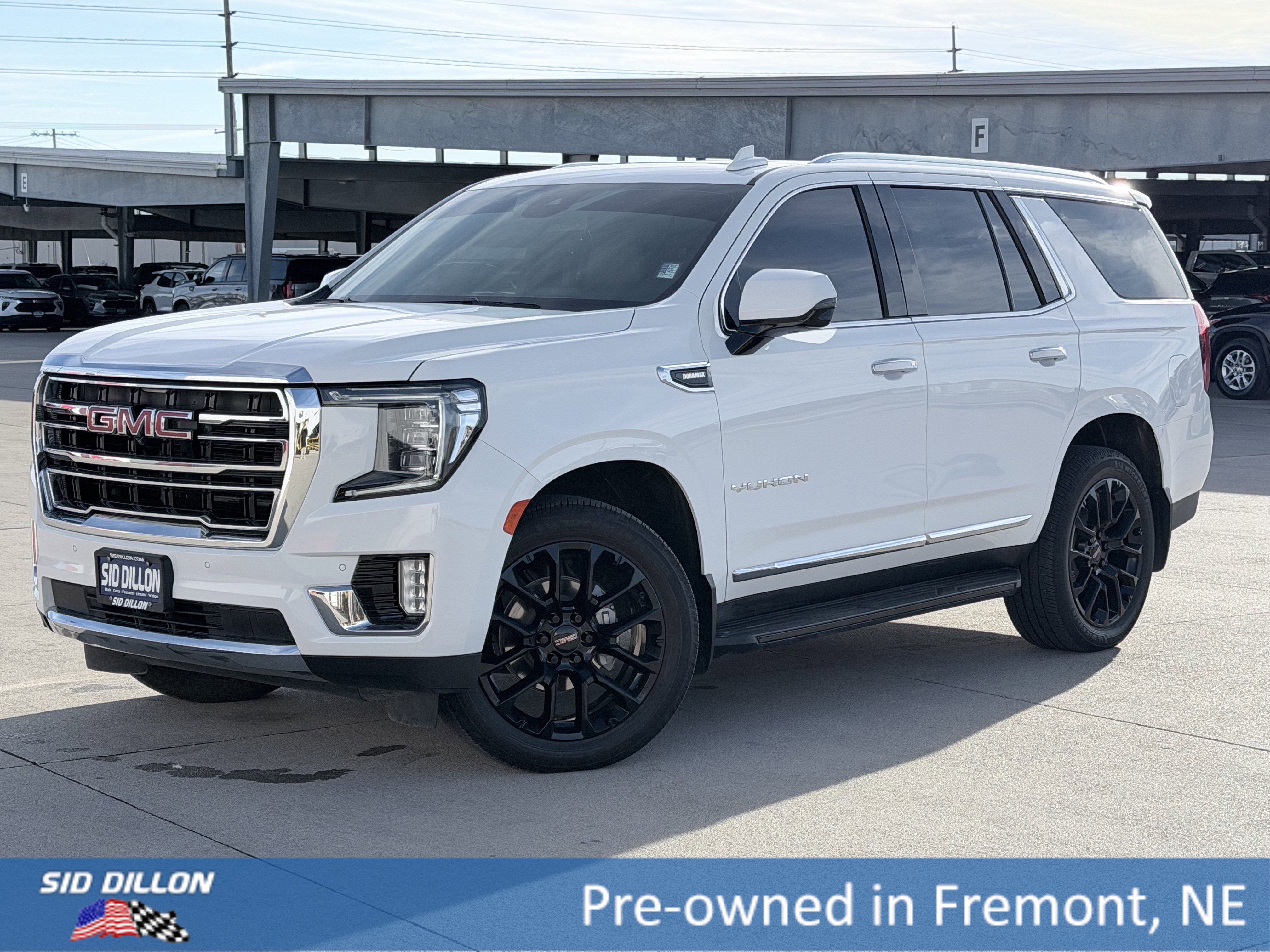 2023 GMC Yukon SLT's photo