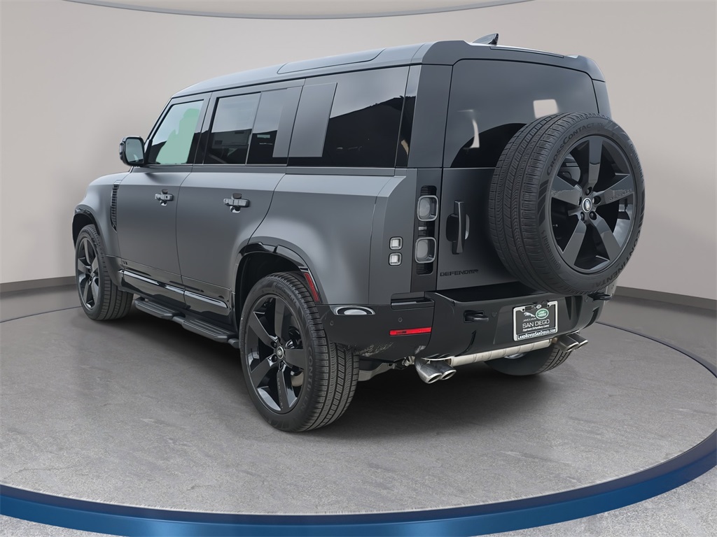 2025 Land Rover Defender 110 V8 photo 7