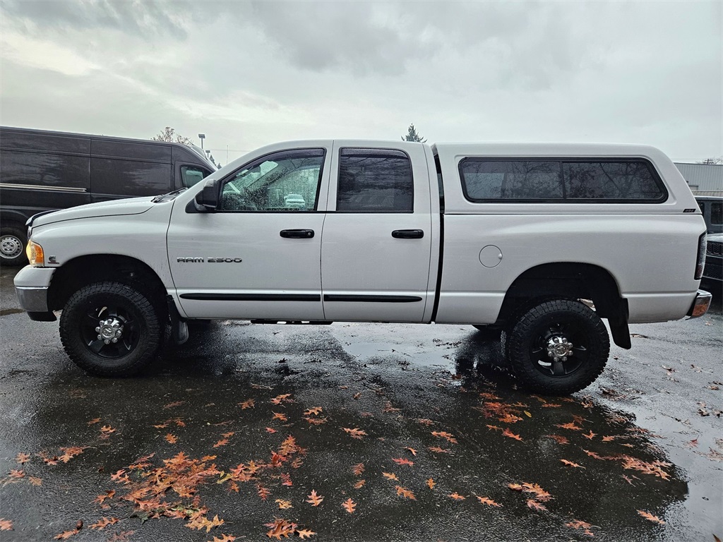 2005 Dodge Ram SLT photo 4