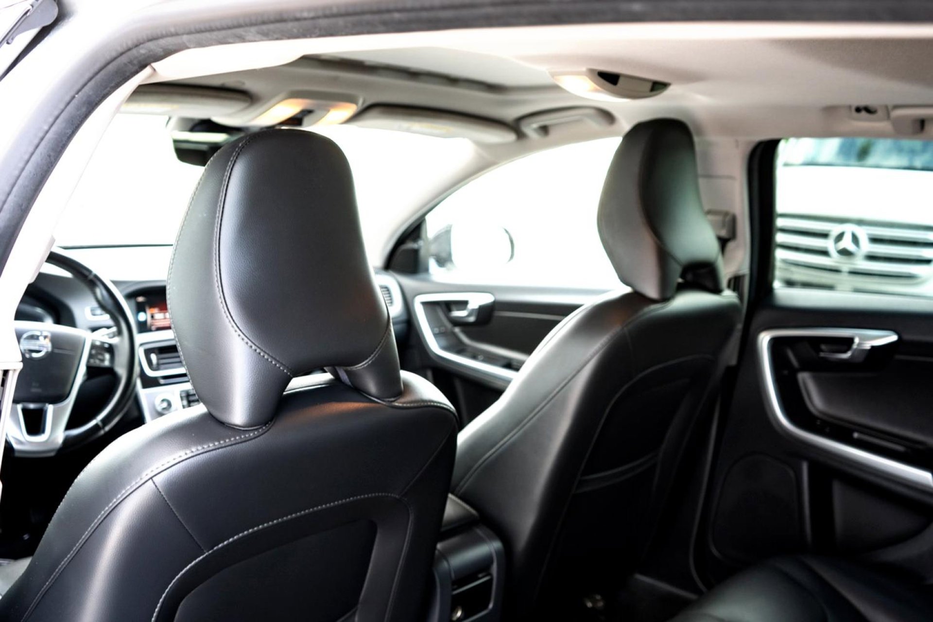2018 Volvo V60 Cross Country T5 AWD photo 23