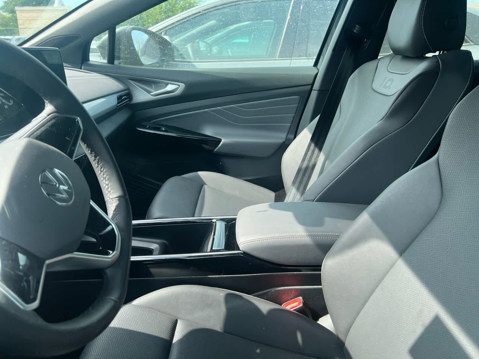 2023 Volkswagen ID.4 Pro Plus photo 6