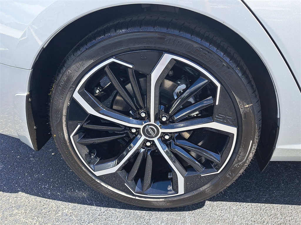 2025 Nissan Altima 2.5 SR photo 8