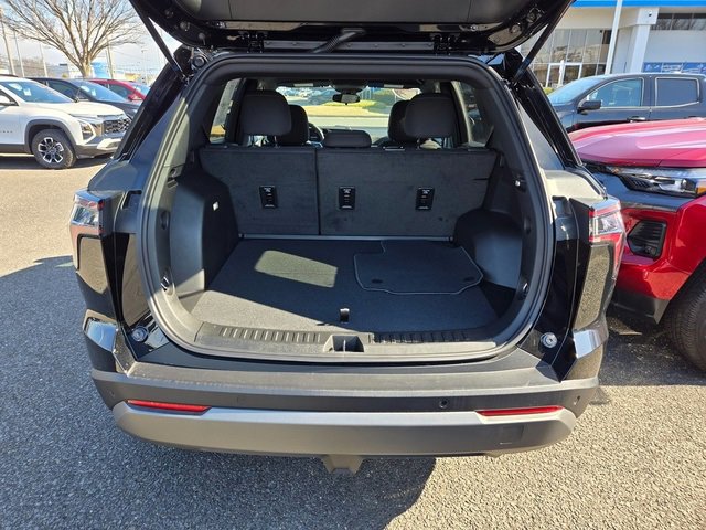 2025 Chevrolet Equinox LT photo 4