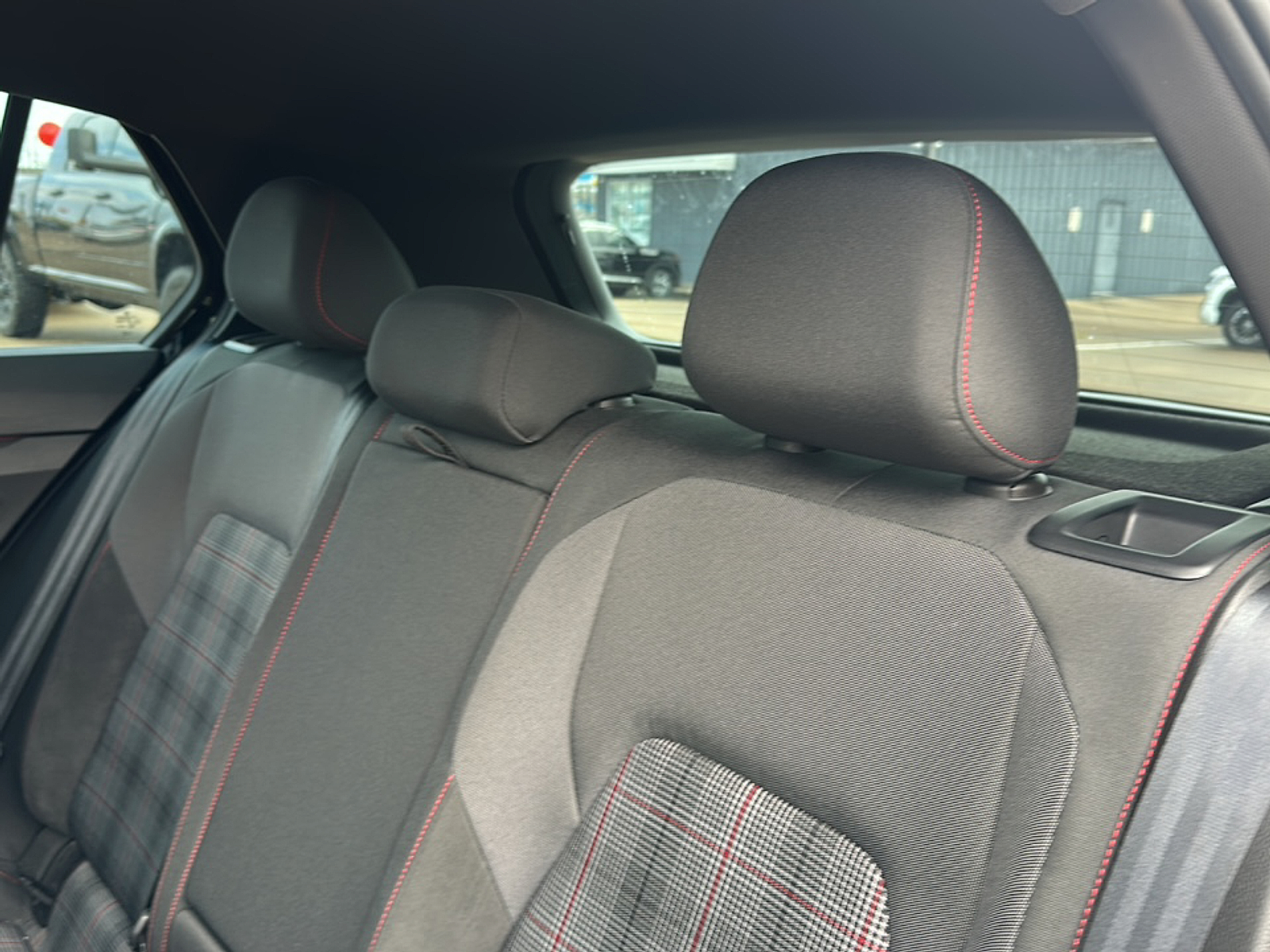 2024 Volkswagen Golf GTI 380 S photo 3