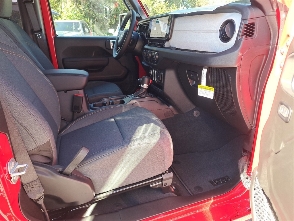 2025 Jeep Wrangler Sport S photo 12