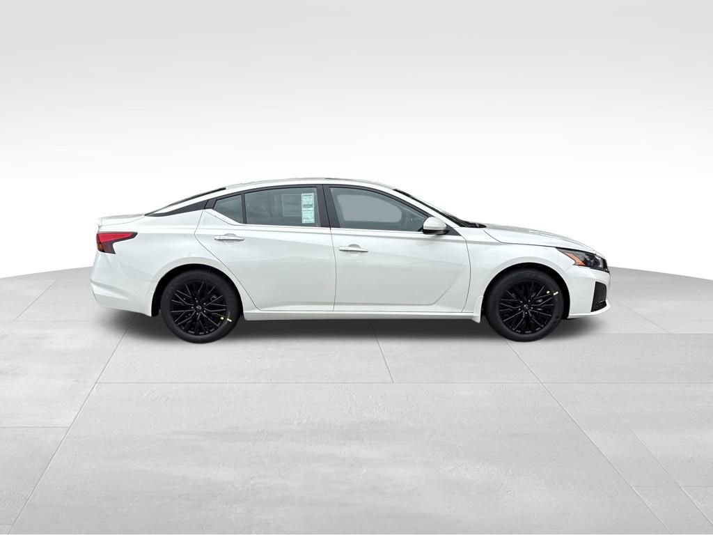 2025 Nissan Altima SV Special Edition photo 4