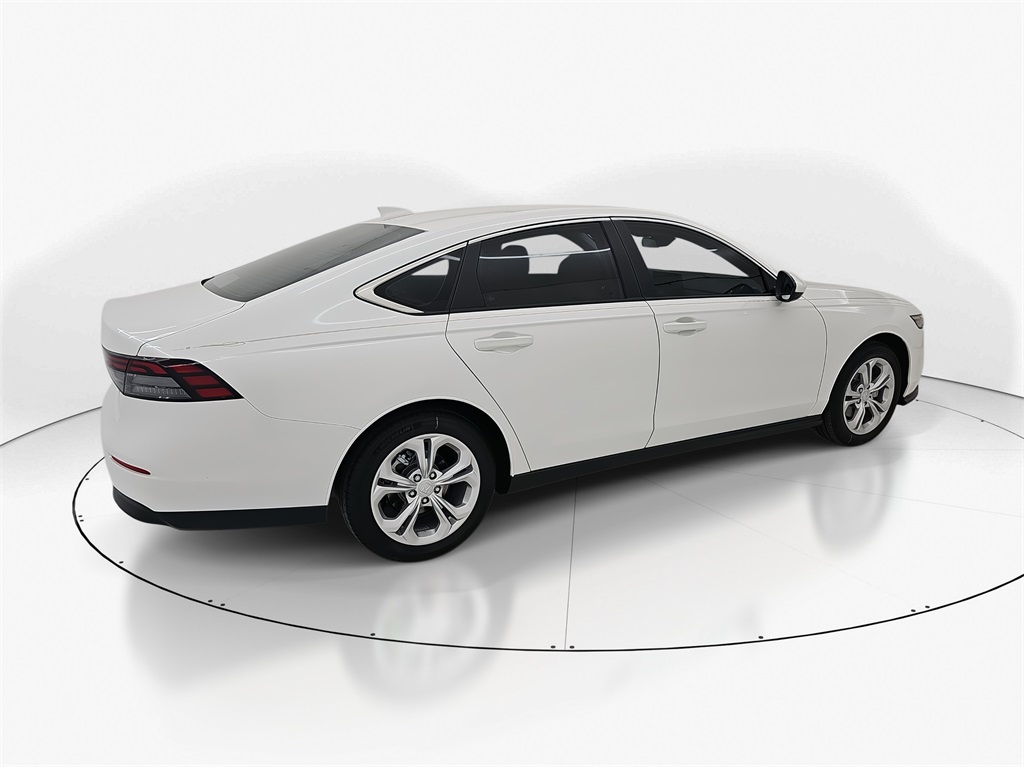 2025 Honda Accord LX photo 5