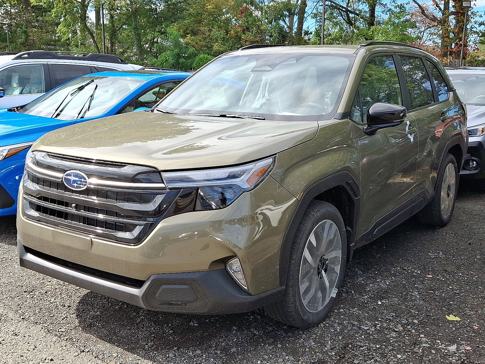 2025 Subaru Forester Touring photo 3