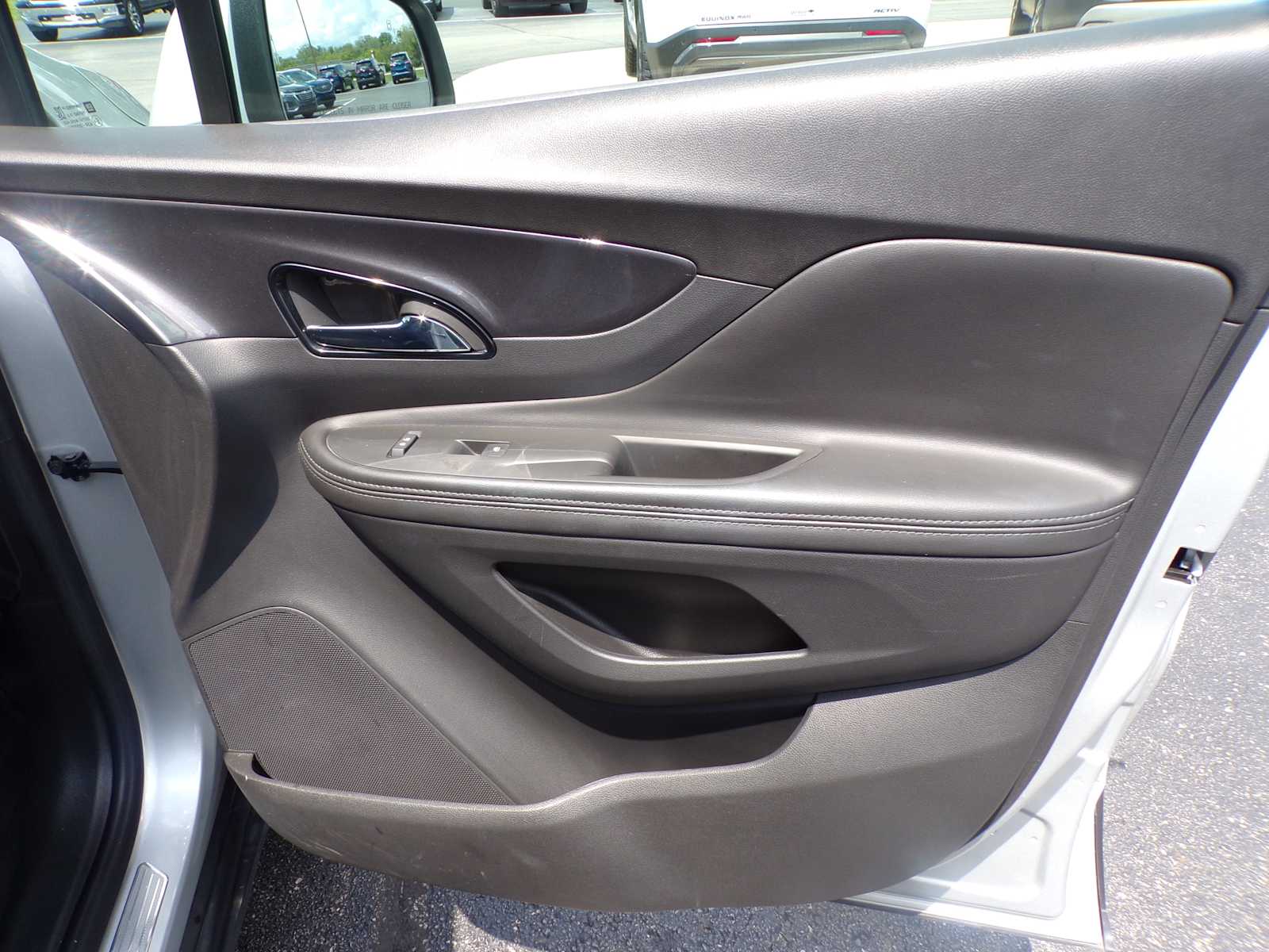 2022 Buick Encore Preferred photo 14