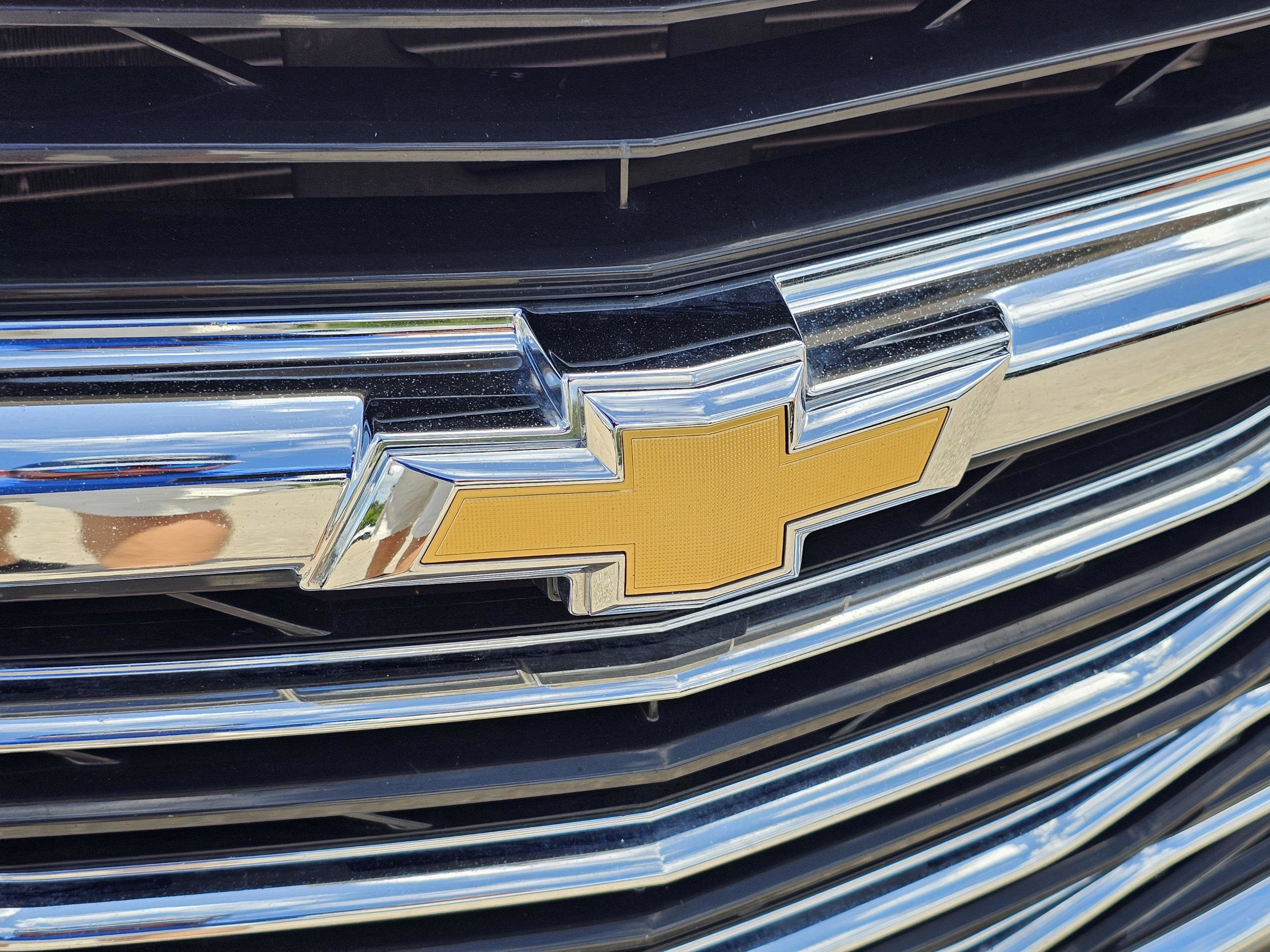 2024 Chevrolet Malibu Premier 2LT photo 3