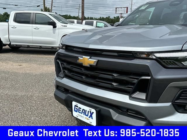 2025 Chevrolet Colorado Work Truck LT photo 3