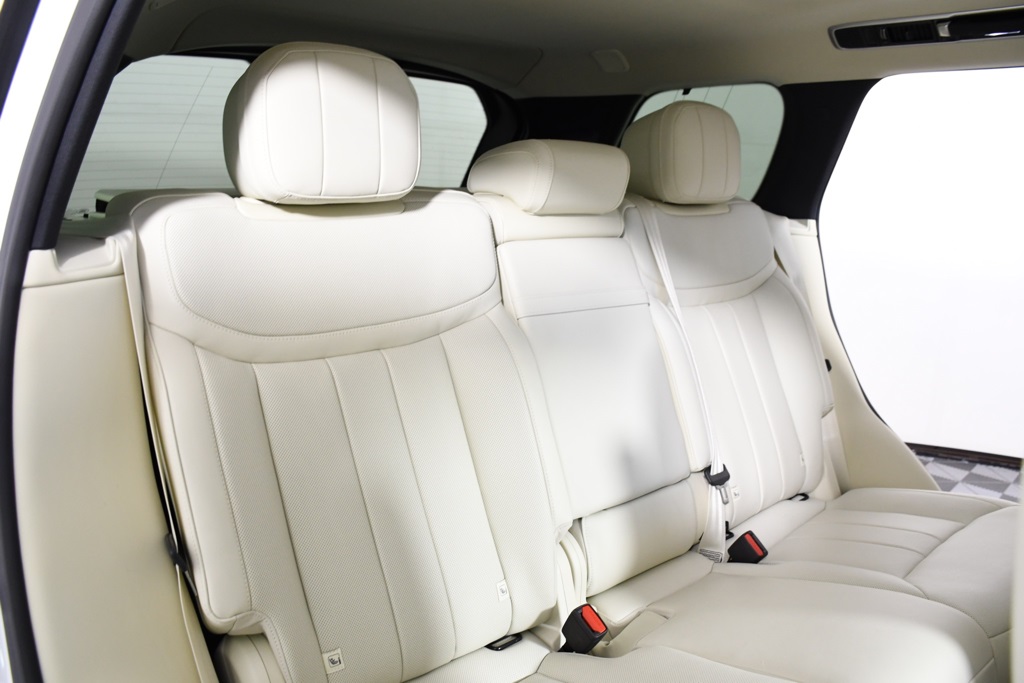2025 Land Rover Range Rover SE photo 22