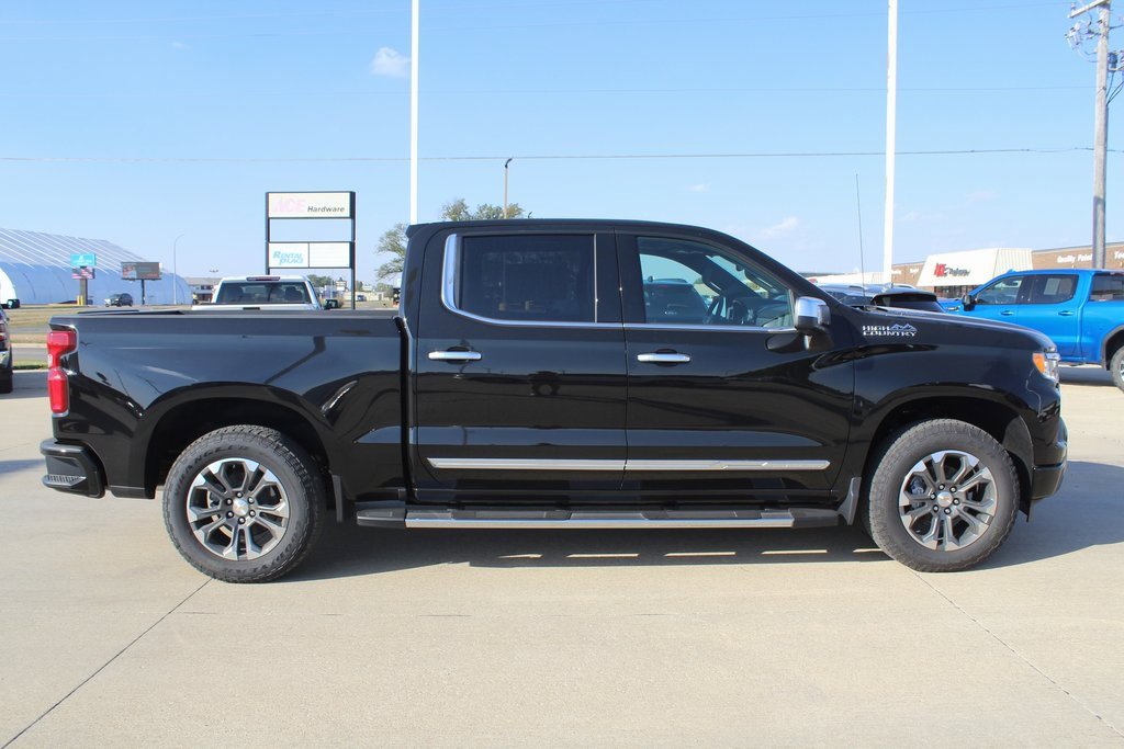 2026 Chevrolet Silverado 1500 High Country photo 2