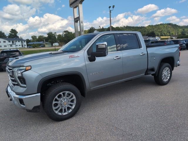 2025 Chevrolet Silverado 3500HD LTZ's photo