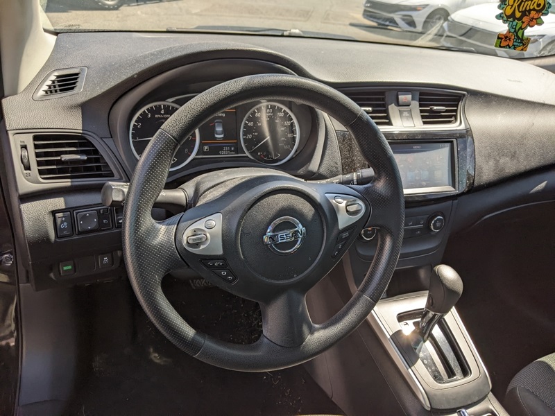 2019 Nissan Sentra S photo 5