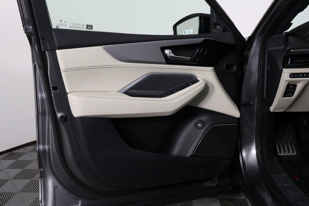 2026 Acura MDX SH-AWD A-Spec Advance photo 7