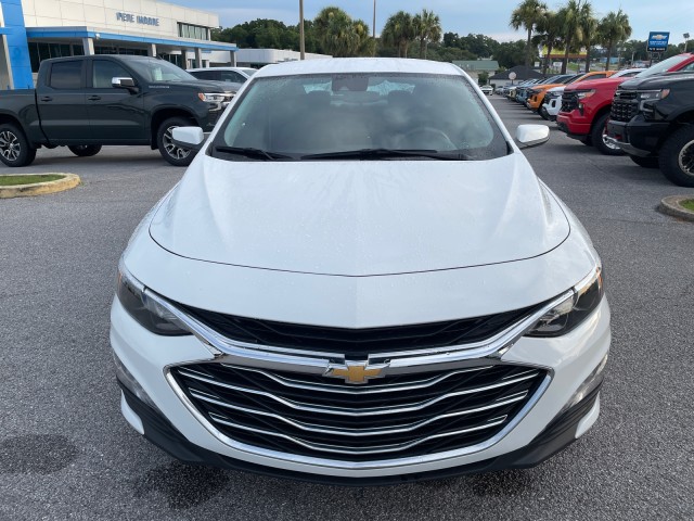 2024 Chevrolet Malibu 1LT photo 2