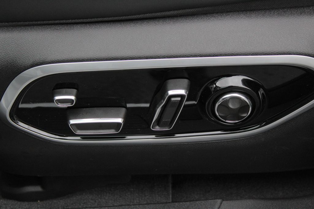 2025 Jeep Wagoneer S Launch Edition photo 17
