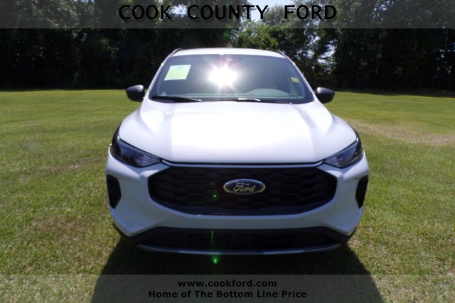 2025 Ford Escape ST-Line photo 2
