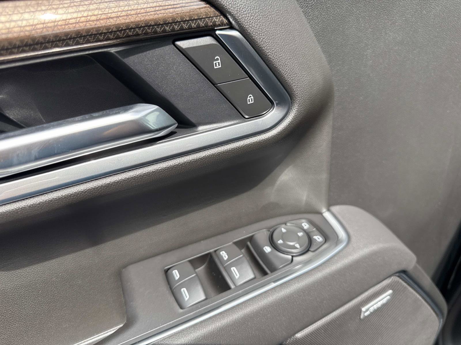 2026 Chevrolet Silverado 1500 RST photo 18