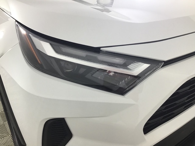 2022 Toyota RAV4 XLE photo 23