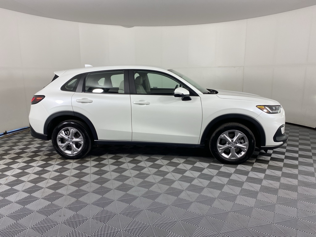 2023 Honda HR-V LX photo 8