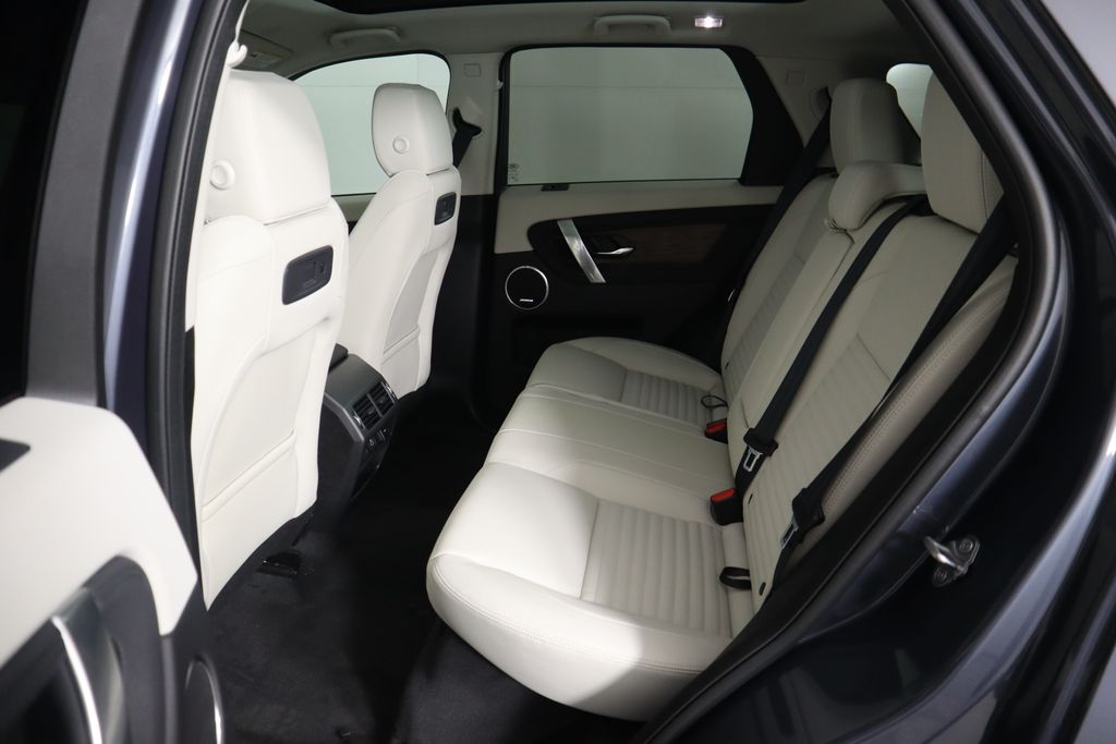 2025 Land Rover Discovery Sport S photo 20