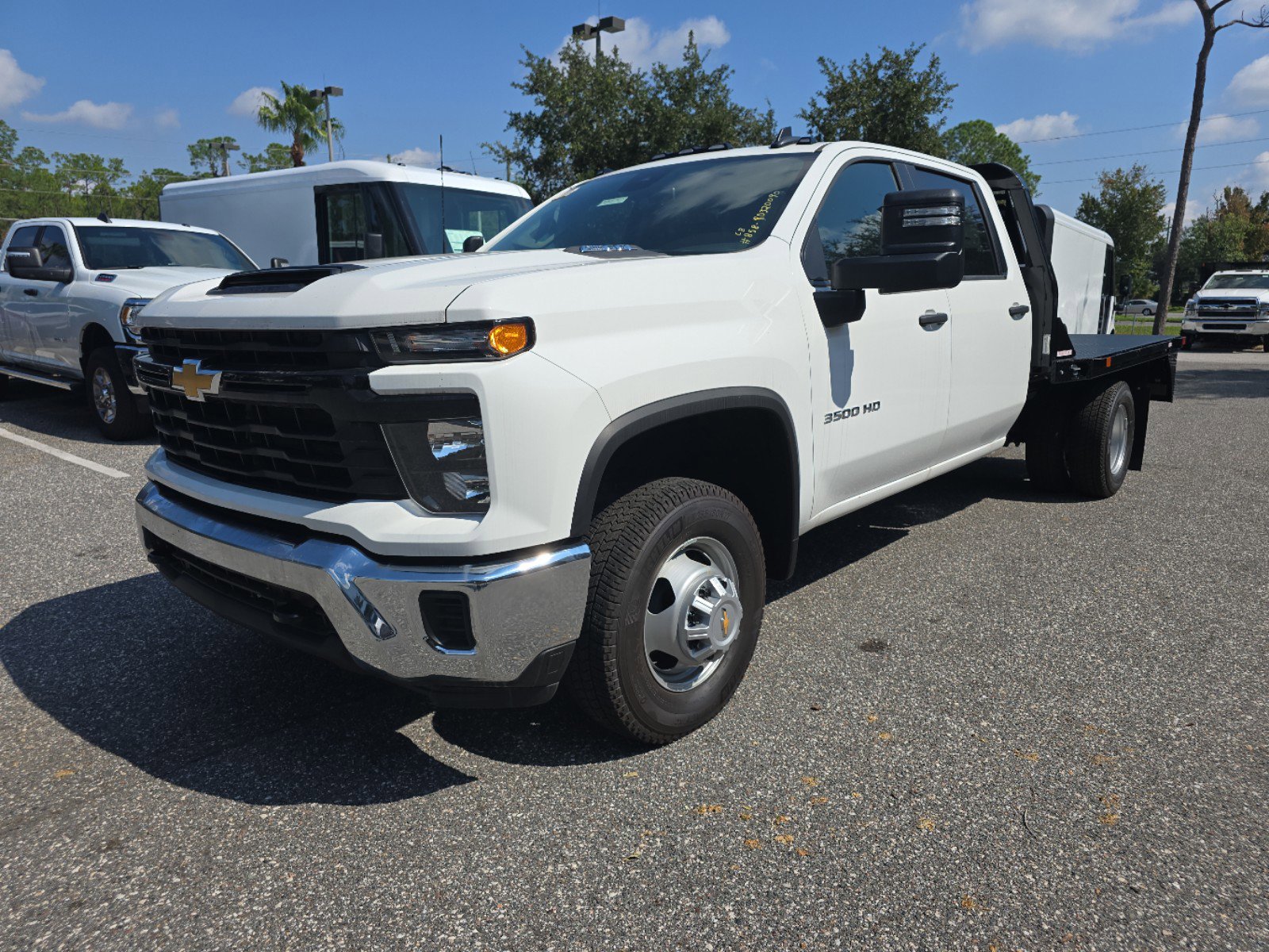 2024 Chevrolet Silverado 3500HD Work Truck's photo