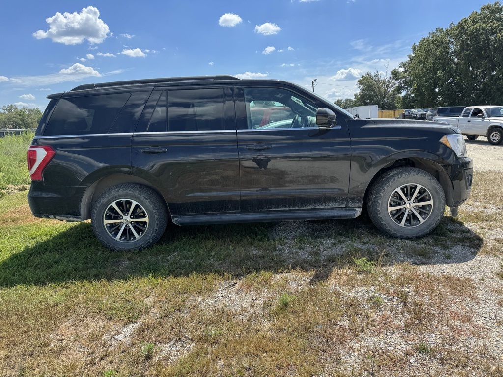 2019 Ford Expedition XLT photo 4