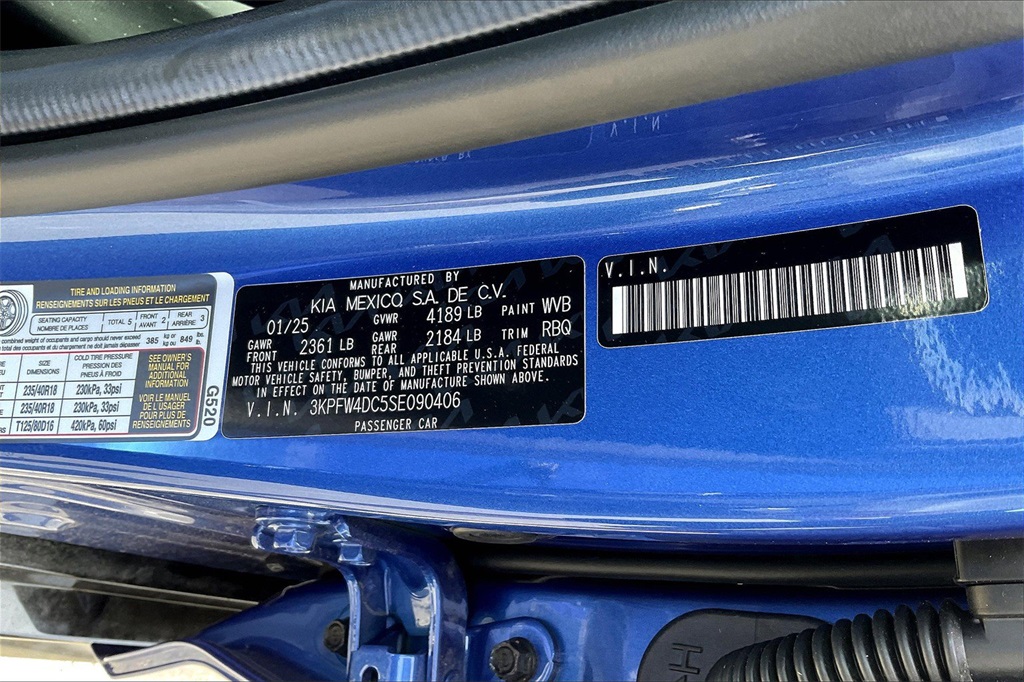2025 Kia K4 GT-Line Turbo photo 12