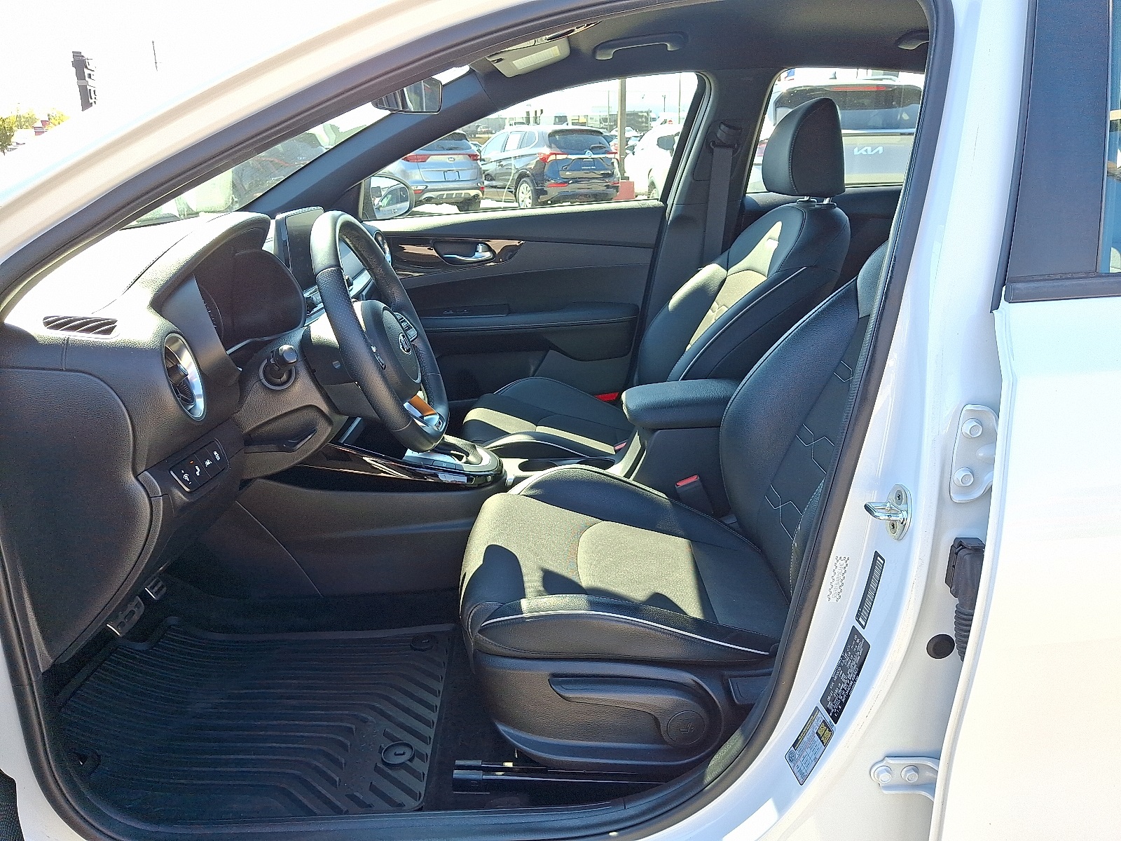 2021 Kia Forte GT-Line photo 14