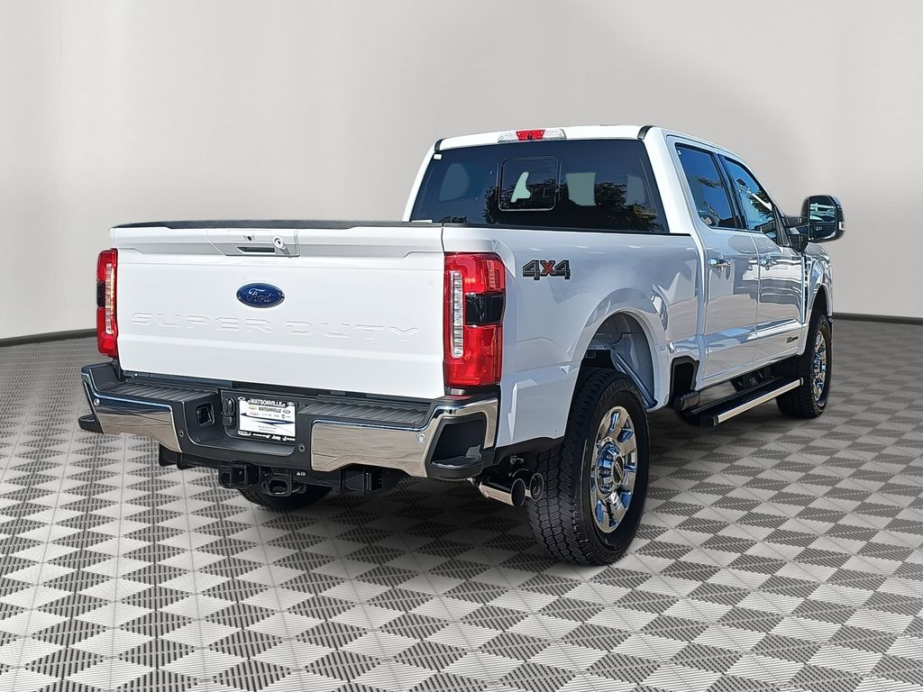 2026 Ford F-250 Lariat photo 3
