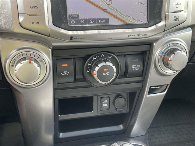 2018 Toyota 4Runner SR5 photo 19