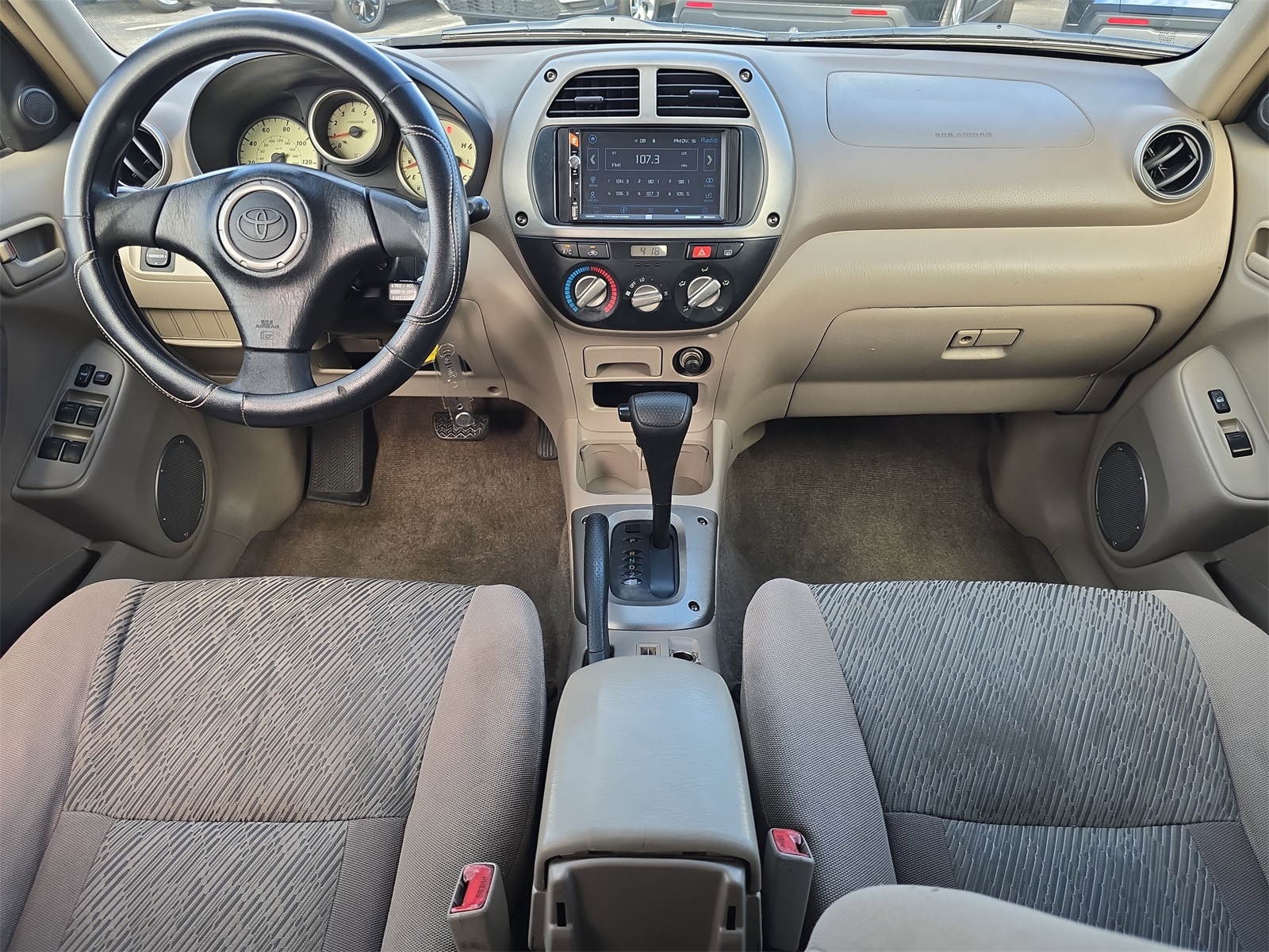 2002 Toyota RAV4 Base photo 9