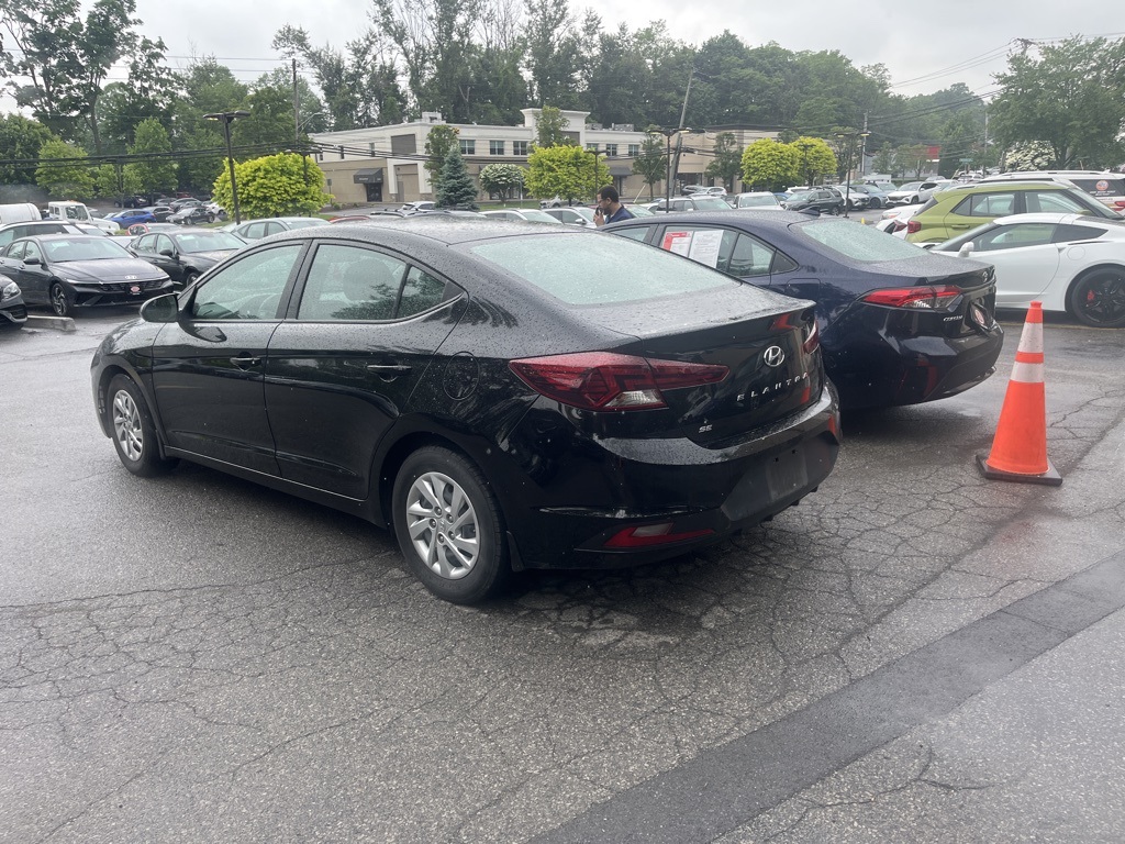2020 Hyundai Elantra SE photo 4