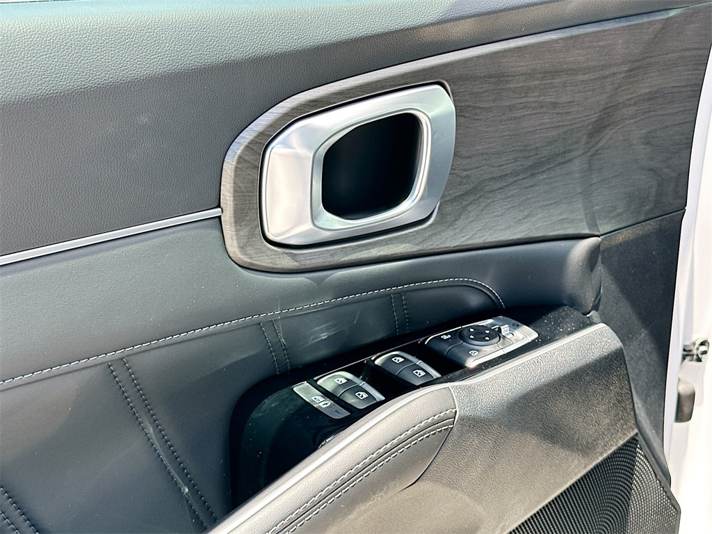 2025 Kia Sorento X-Line SX photo 16