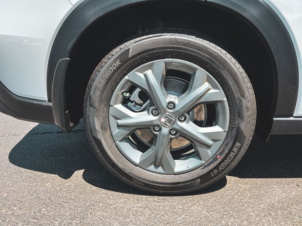2026 Honda HR-V LX photo 4