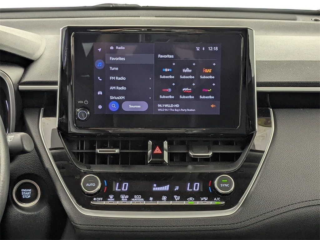 2023 Toyota Corolla Cross XLE photo 15