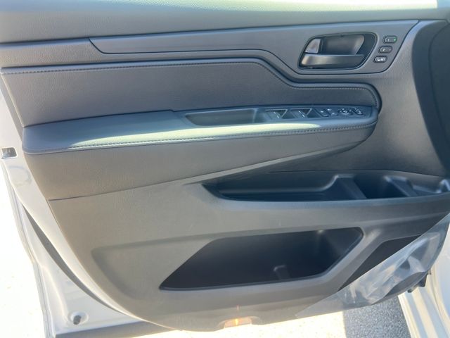 2026 Honda Odyssey photo 9