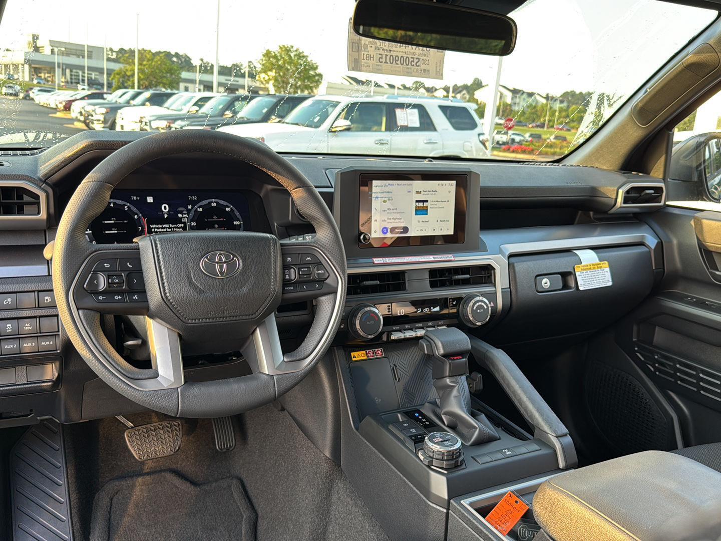 2025 Toyota 4Runner TRD Off-Road photo 14