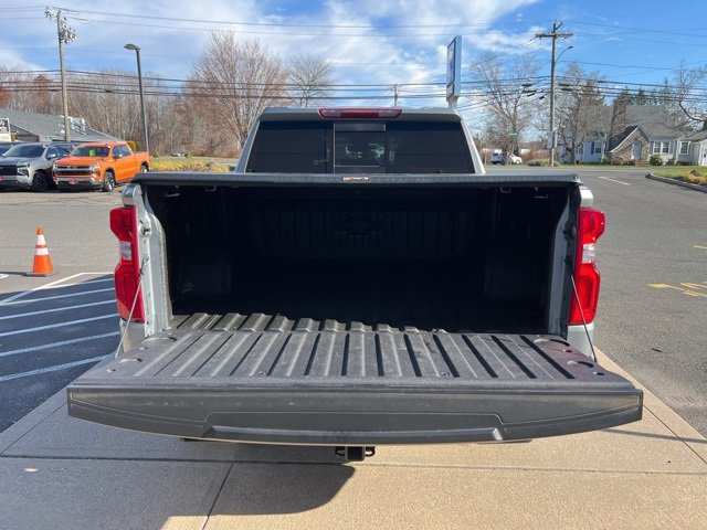 2024 Chevrolet Silverado 1500 RST photo 4