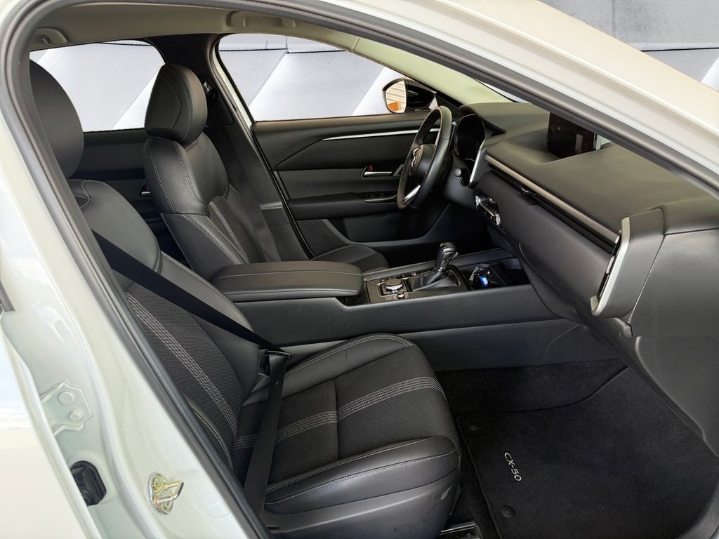2025 Mazda CX-50 2.5 S Preferred photo 13