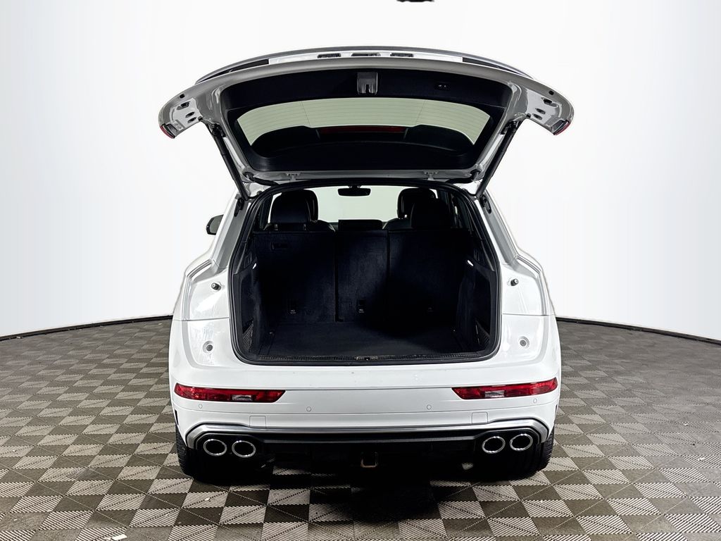 2021 Audi SQ5 Prestige photo 15