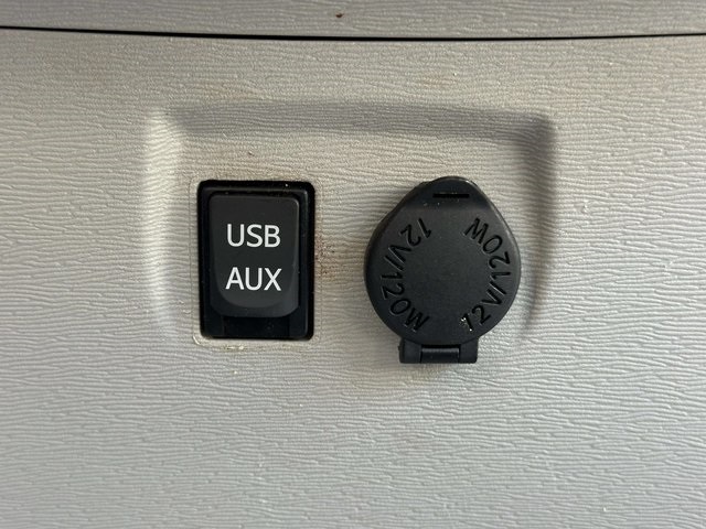 2011 Toyota Sienna Limited photo 28