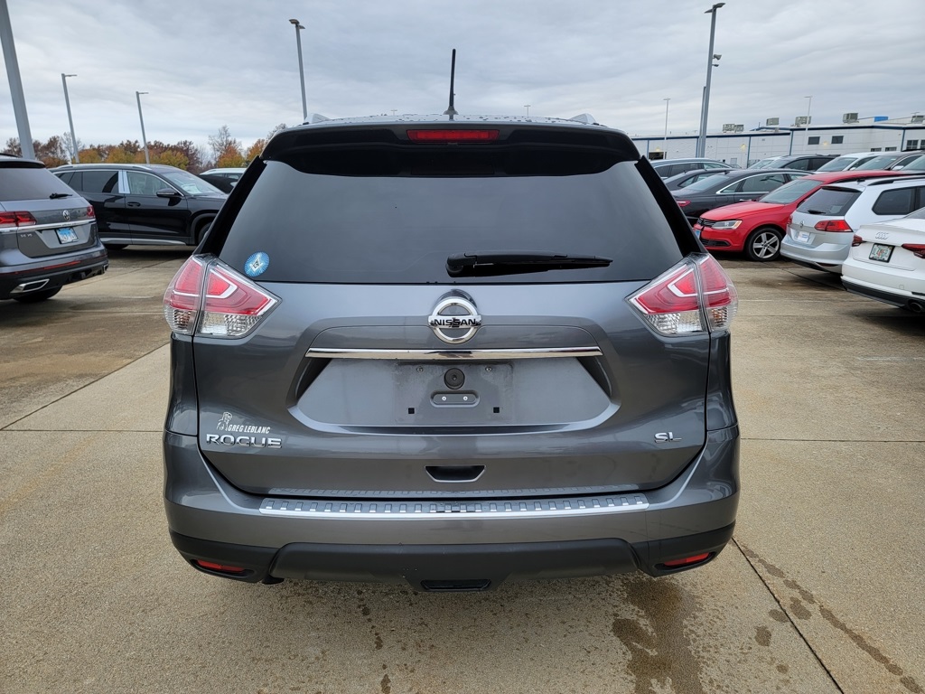 2015 Nissan Rogue SL photo 3