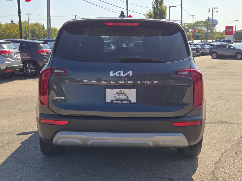 2022 Kia Telluride LX photo 9