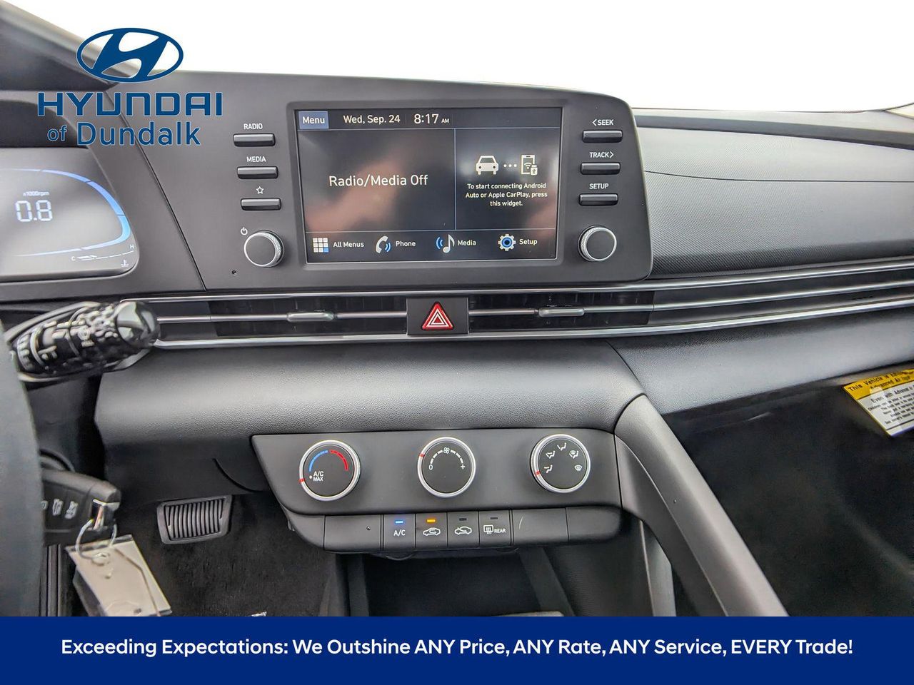 2025 Hyundai Elantra SE photo 9