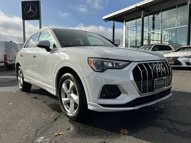 2020 Audi Q3 Premium's photo